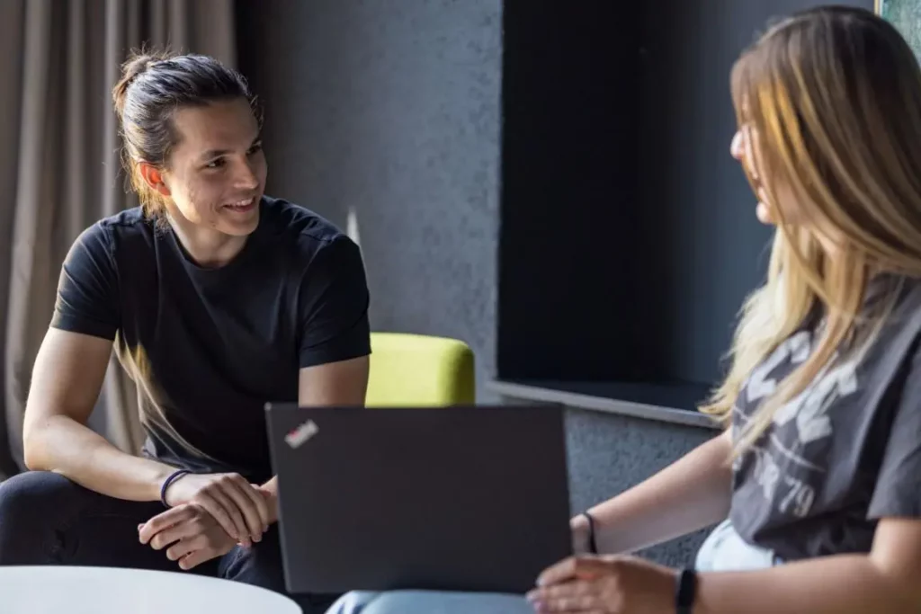 Kustodian dev and analyst